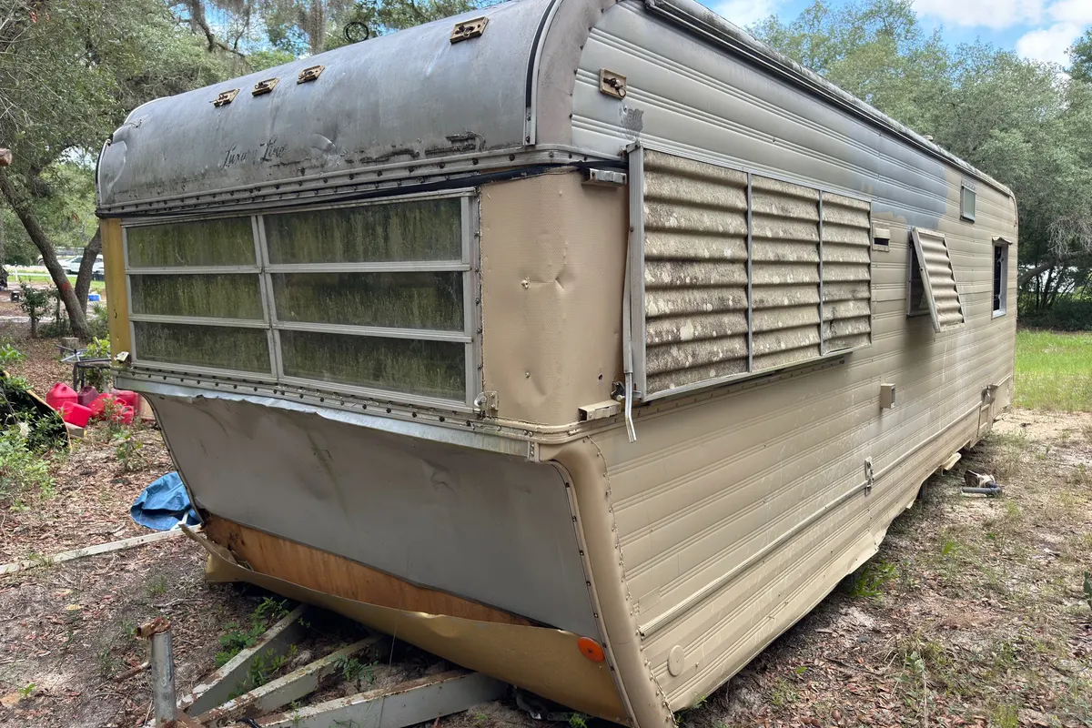 A Jacksonville rental property exterior