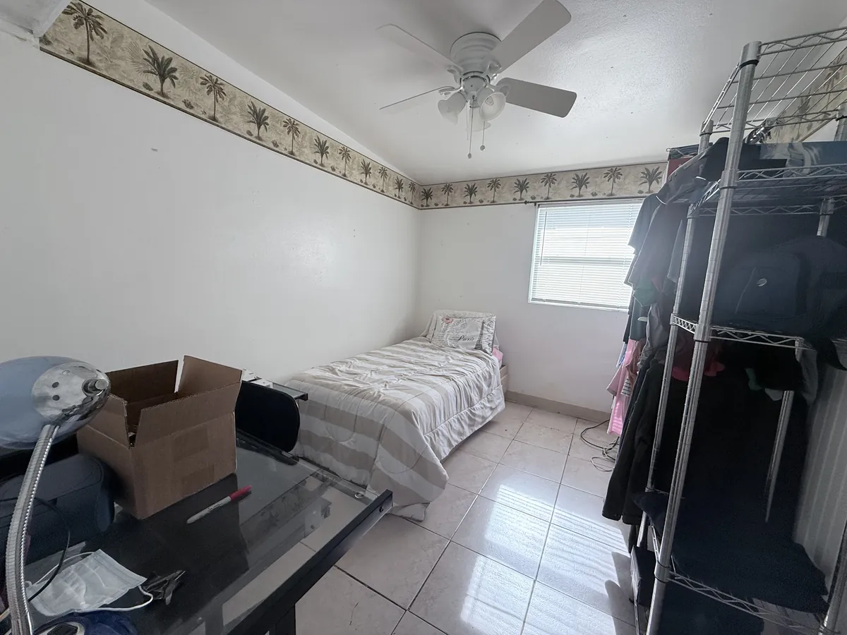 Inherited house we buy as-is in Orange Park, Florida