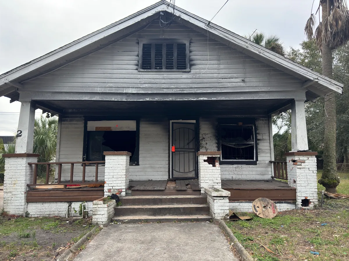 Fire- or storm-damaged house we buy as-is in Baldwin, Florida