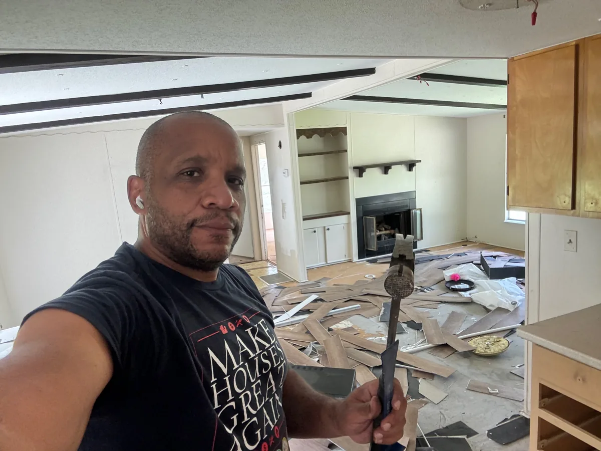Florida family relocating and selling their home